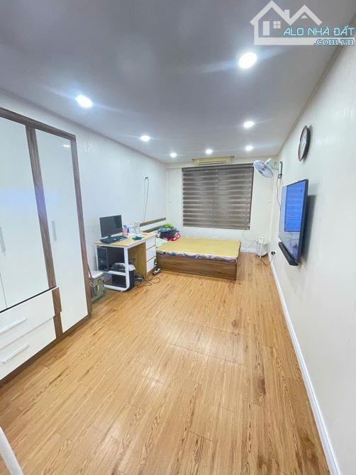Bán Căn hộ Tập thể Tân Mai, 2 Mặt thoáng, DT 70m2* 1 tầng * Giá 3,75 Tỷ - 1