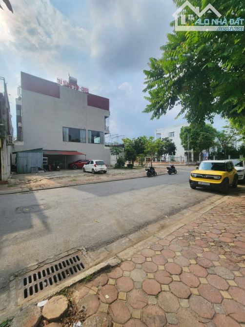ĐẸP NHẤT KHU 31 HA / Lô góc sáng bừng / Ô tô đậu đỗ / View Công viên / 226M - 1