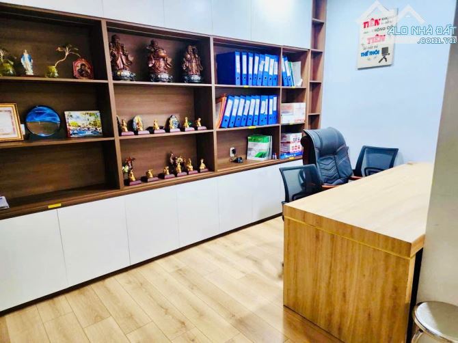 BÁN NHÀ MỚI 5 TẦNG -CÓ THANG MÁY – NGANG 5M NỞ HẬU – TRUNG TÂM QUẬN 4 - 1