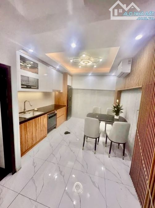 🚘 Bán nhà 4 tầng ô tô đỗ cửa Thịnh Liệt – Gần Giải Phóng, nội thất xịn – Giá 8.9 tỷ! - 1