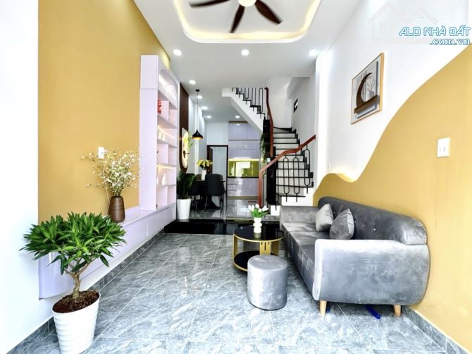 Bán nhà lô góc Phan Văn Trị Bình Thạnh, full nội thất xịn sò, nở hậu, nhích 5 tỷ - 1