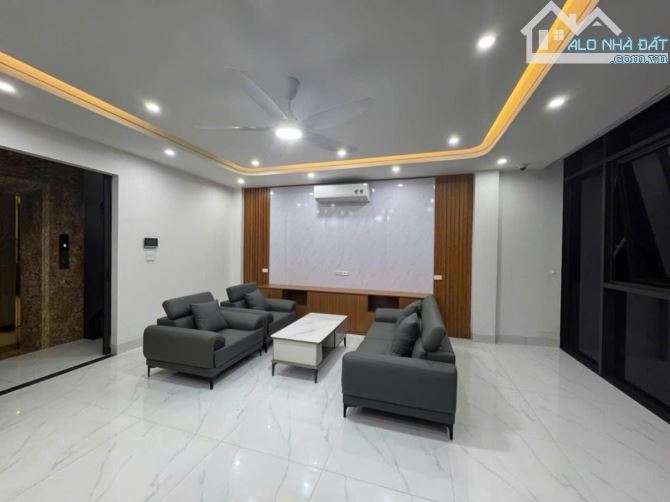NHÀ MỚI XÂY DỰNG 7 TẦNG, THANG MÁY NHẬP KHẨU, DV HÀNG BÈ KIẾN HƯNG GIÁ 17.xx tỷ - 1