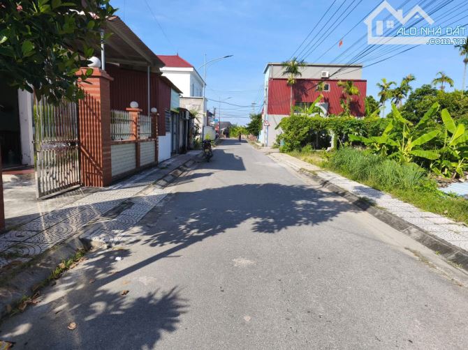 Lô đất 360m2 ngang 10m đường trải nhựa đèn cao áp rộng 6m tại Tân Thành giá chỉ 1x triệum2 - 1