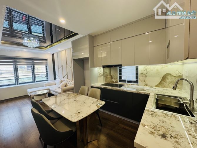 Thang máy - ô tô - lô góc - mới long lanh - giá tốt nhất khu vực - 53m - 9.3 tỷ - 1