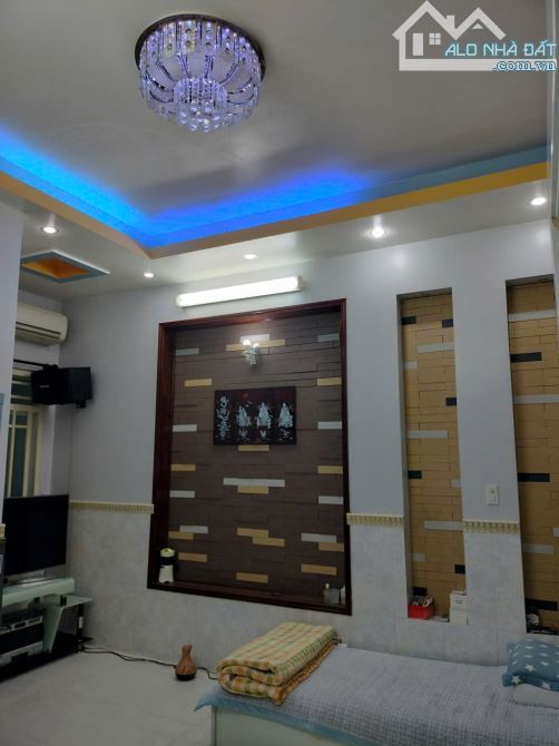 Biệt thự sân vườn 4 tầng, DT 221,2 mét vuông, ngang 12m - P. Bình Phú ( Quận 6 cũ) - 1