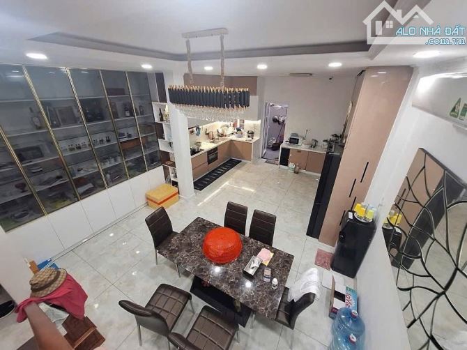 BÁN NHÀ 3 LẦU MẶT TIỀN ĐƯỜNG KHU KIẾN THIẾT HIỆP PHÚ - THỦ ĐỨC- 90M2- - 1