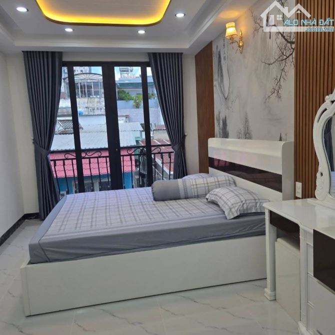 Minh Khai - 30m2 - Ngõ rộng - Sát phố - Gần ô tô - Nhỉnh 5 tỷ - 1
