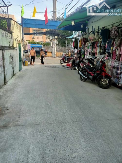 Nhà 2 tầng đường 8 m, 1 sẹc HTP Quận 7. 7*27 nở hậu, hơn 14 tỷ. - 1