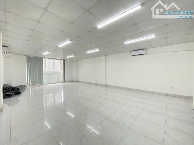 Cho thuê văn phòng ngõ 111 Nguyễn Xiển, 70 m2 , sàn thông - 1