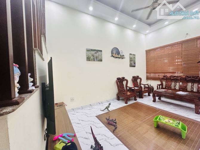 Trung tâm 19/5 hà Đông cực phẩm 76m 3 thoáng ngõ oto trước cửa luôn - 1
