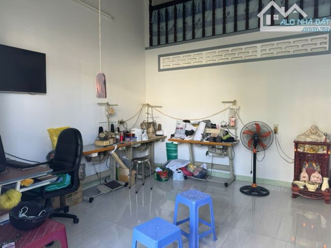Nhà đẹp phường Tây Nha Trang - 70mv ngang 5 - Đường 2 ô tô, sổ đầy đủ - 1