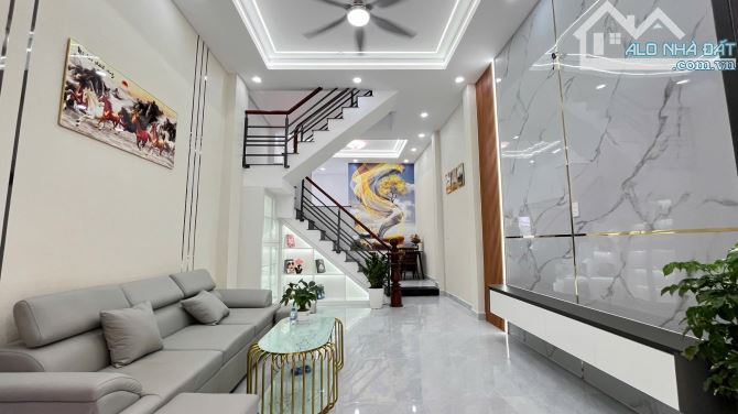 Nhà 2 tầng FULL NỘI THẤT đường THẠNH LỘC 37 phường Thạnh Lộc Q12 DT 50,9m2 (4x12,8) hẻm 7m - 1