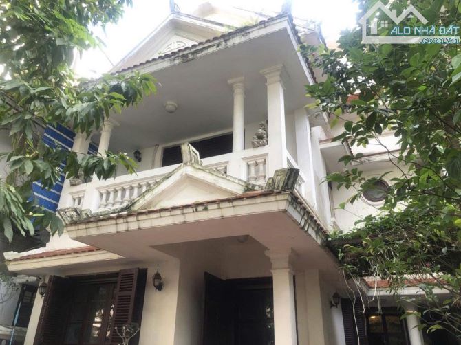 BIỆT THỰ HỒ TÂY 3 TẦNG LÔ GÓC NGÕ TỪ HOA SỔ NỞ HẬU 180M² GIÁ 68 TỶ - 1