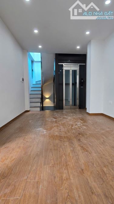 BÁN NHÀ MỚI, THANG MÁY PHỐ ĐÊ LA THÀNH, BA ĐÌNH 32M2, 6 TẦNG, 7.8 TỶ. - 1