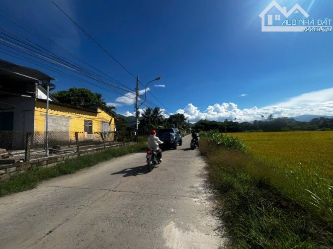 Bán đất tặng nhà cấp 4 Vĩnh Trung mặt tiền lớn 19m, đường rộng ô tô vào đến đất - 1