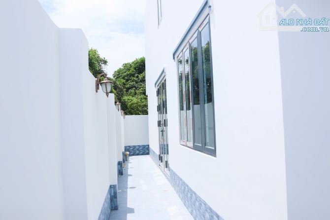 BÁN NHÀ MT ĐƯỜNG NGAY TT CẦN ĐƯỚC FULL NỘI THẤT - 1