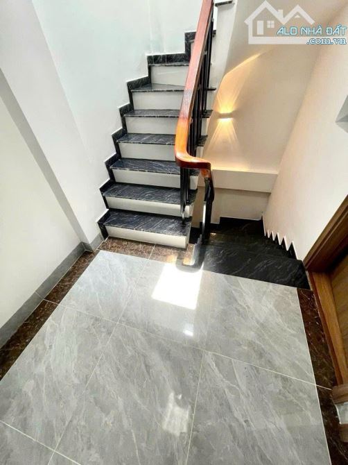 NHÀ AN DƯƠNG VƯƠNG 4 TẦNG TUM 30M² GIÁ 8.3 TỶ MẶT NGÕ THÔNG Ô TÔ ĐỖ CỔNG TÂY HỒ - 1