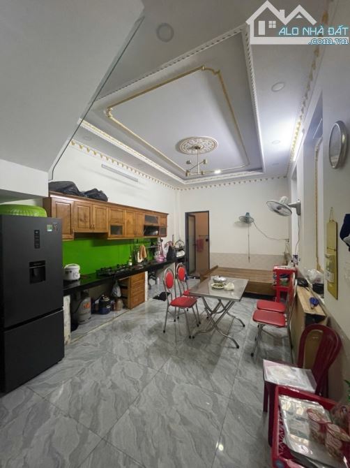 NHÀ 4 TẦNG – GARA Ô TÔ – VỊ TRÍ TRUNG TÂM Q9 DT 97M² - GIÁ 7,3 TỶ - 1