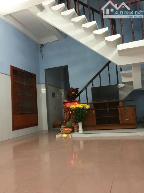Bán Gấp Giá Rẻ Nhà 1/ HXT đường thoại ngọc hầu Tân Phú DT khủng 4mx21.5m 3 Tầng chỉ 7.6 Tỷ - 1