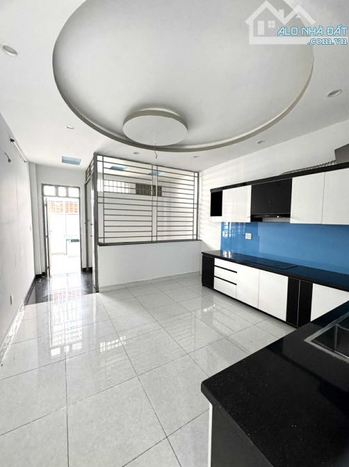 Bán Nhà Mặt Tiền, Kênh Tân Hóa, Tân Phú, 90M2, 4 Tầng, Chỉ 15 Tỷ - 1