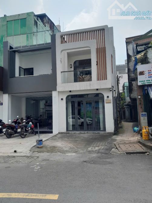 BÁN GẤP NHÀ MỚI ĐẸP – MẶT TIỀN PHAN XÍCH LONG, P16 Q10 – GIÁ CHỈ 13.5 TỶ - 1