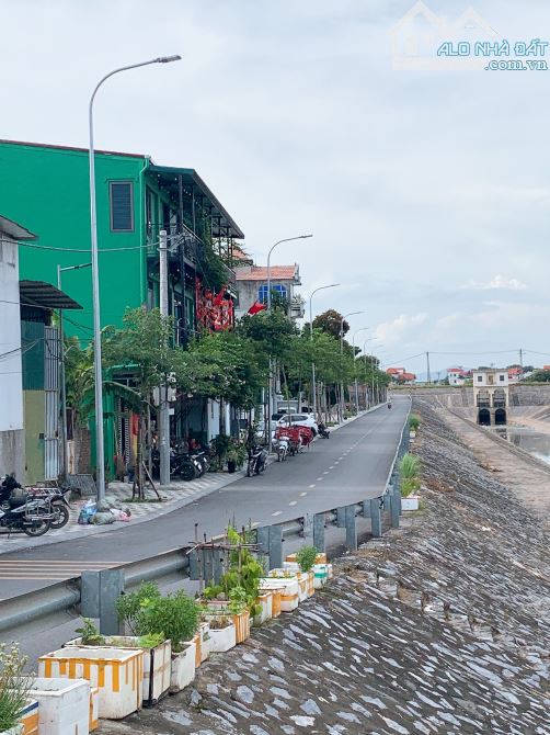 YÊN HÀ HẢI BỐI GẦN THÀNH PHỐ THÔNG MINH Ô TÔ 7 CHỖ ĐỖ ĐẤT - 1