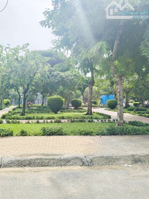 Bán biệt thự Góc 2MT KDC Bông Sao P5 Q8 - 1