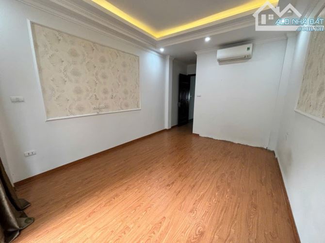 Chuyển Công Tác Bán Nhà Ngọc Thụy, Long Biên 33m2, 5T chỉ 6,48 tỷ (ô tô đỗ gần) - 1