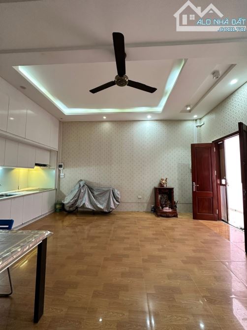 BÁN NHÀ CHỦ PHỐ TRÍCH SÀI VÕNG THỊ HỒ TÂY 48M 5 TẦNG OTO SÁT HỒ Ô CHỜ THANG MÁY - 1