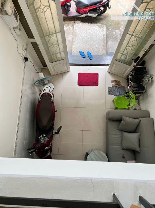 Nhà mới 3 tầng hẻm thông đường Tuy Lý Vương P12Q8. Giá 4.9 tỷ - 1