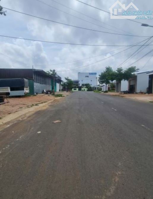 💥ĐẤT ĐẤU GIÁ TÂN HÒA ĐƯỜNG RƠ CHĂM YƠN GẦN SÁT CHỢ ĐẦU MỐI TÂN HÒA - 1