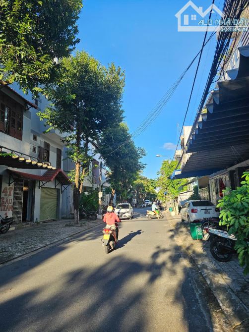 SIÊU HOT, NHÀ CẤP 4-DT KHỦNG-RẺ NHẤT KHU VỰC KHUÊ TRUNG- Q. CẨM LỆ-GIÁ CHỈ 1O TỶ - 1
