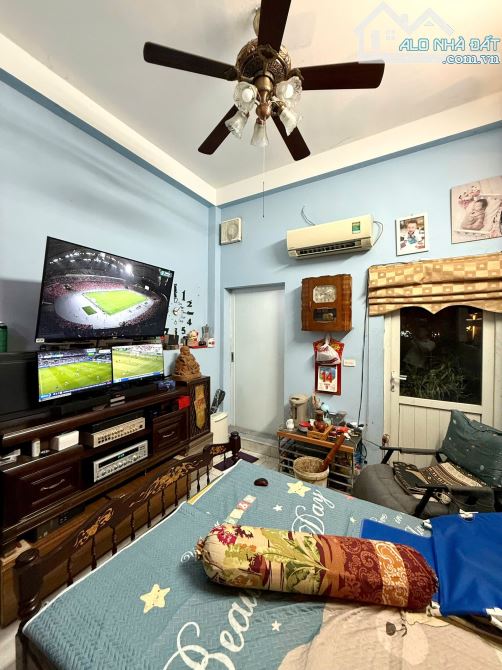 Bán nhà mặt phố Đông Các, Đống Đa, Kinh doanh, Ô tô đỗ cửa, sầm uất ngày đêm, 85m²x5 tầng, - 1