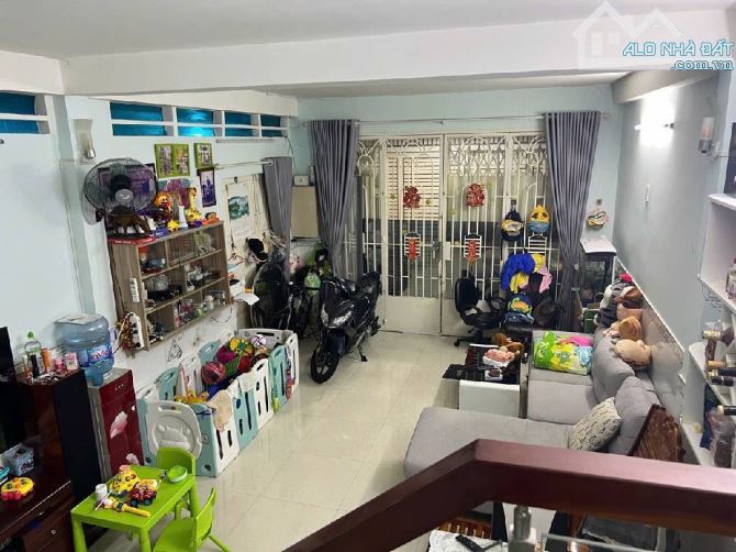 Bán nhà Dương Bá Trạc, Quận 8, 3 Tầng, Hẻm thông thoáng, 4,6x13m, chỉ 5,2 tỷ - 1
