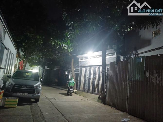 Bán Gấp nhà Đ số 3 BHH A gần Nguyễn Son hẻm 6m gần mặt tiền 40m2,2 Tầng Nhỉnh 3 tỷ - 1