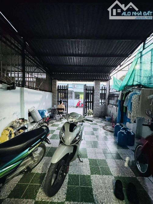 NHÀ 2 TẦNG ĐÚC CĂN GÓC 2 MẶT TIỀN VÀO Ở NGAY, 72M2, XT THÔNG, GẦN CHỢ THỚI TỨ, 2.98 TỶ - 1