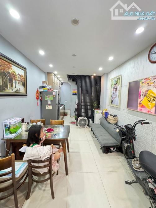 Nguyễn Văn Cừ- Thông Ngọc Lâm dân xây 5 tầng ngõ ô tô chỉ trên 7đ - 1