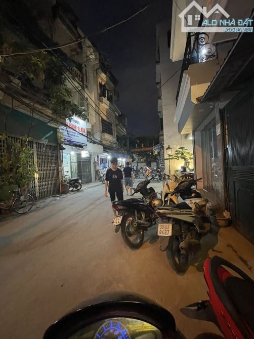 Bán nhà Phan Đình giót, Thanh Xuân, 94m2x2T, Mặt tiền 4.8m, Giá 23.6 tỷ, oto vào nhà - 1