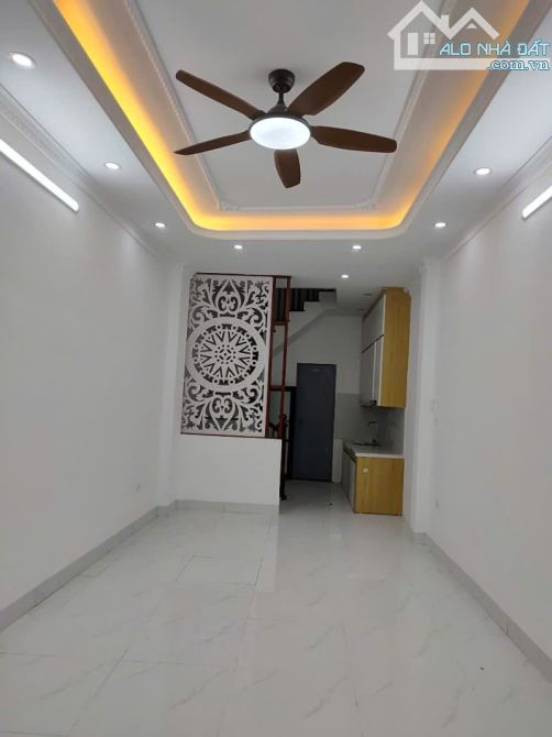 Bán nhà Bát Khối,Cự Khối 5 tầng,34m oto đỗ cửa nhỉnh 5 tỷ - 1
