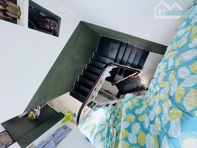 Hàng nóng Tân Phú- đường 10m thông - 2 mặt tiền trước sau thoáng mát - 72m2(4x18) - 4 tầng - 12