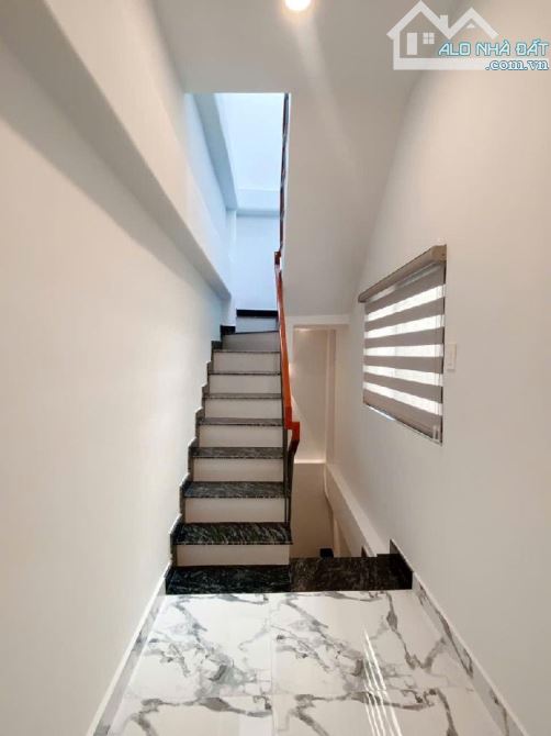 SIÊU PHẨM TÂN BÌNH - GIÁP CÔNG VIÊN HOÀNG VĂN THỤ - 3 TẦNG - 40m2 - NHỈNH 6 TỶ - 14