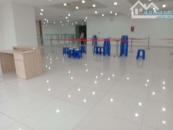 Toà Văn Phòng Hạng B Mặt phố Tân Mai DT 1250m2 * 11 Tầng, MT 60m, Giá 350 tỷ - 2