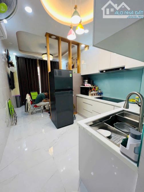 Chỉ nhỉnh 6,5 tỷ có ngay NHÀ MỚI 4 tầng Quận 3 - Nguyễn Đình Chiểu - vào ở liền - 2