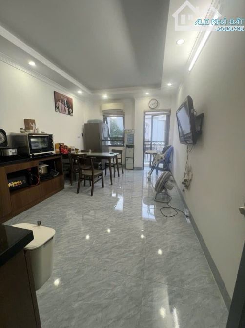 Bán nhà đẹp Thạch Bàn, 2 oto đỗ cửa, lô góc 3 thoáng, 6 tầng, 37m2, mt: 3.4m, giá 8.5 tỷ - 2