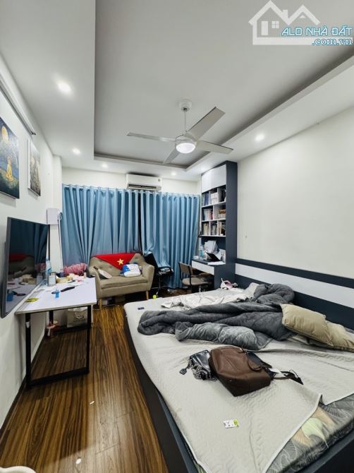 Bán nhà Minh Khai - hàng xóm Times City - 2 thoáng trước sau - 10m ra phố.