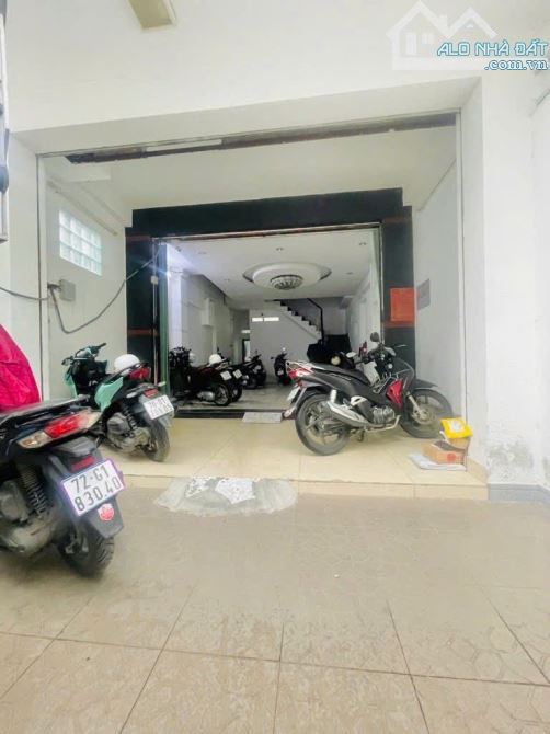 HXH Cách Mạng T8,Quận 10,gần trường Hòa Hưng,5 Tầng,ngang gần 5m,97m2,TN 490tr/năm,15.x Tỷ - 2