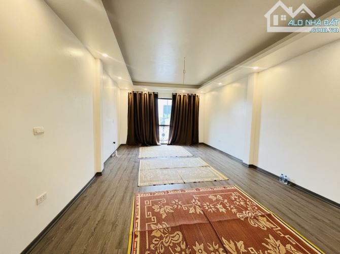 NGUYỄN KHOÁI , 43M² x 5T DÂN XÂY MỚI TINH , 3 GÁC ĐỖ CỬA , GẦN HỒ , SÁT PHỐ , 6,9 TỶ - 2