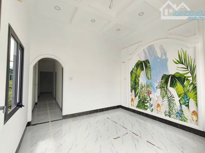 Nhà đẹp phường Long Châu cách trung tâm hành chính 300m - 2