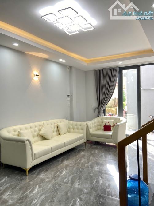 🏡 BÁN NHÀ LÕI TRUNG TÂM TP. HUẾ – 3 TẦNG, FULL SỔ HỒNG 🏡  ✨ Vị trí đắc địa ngay lõi tâm. - 2