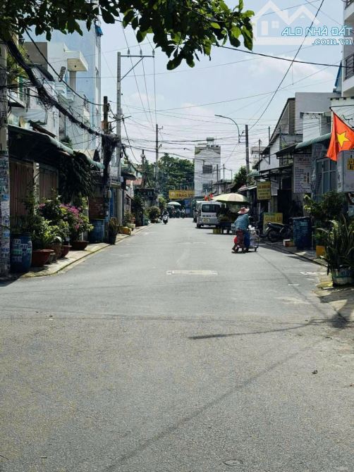 BÁN KHÁCH SẠN TÔ KÝ-Q12, DÒNG TIỀN 45TR/THÁNG ~DT 133M2 , GIÁ 13,5 TỶ - 2